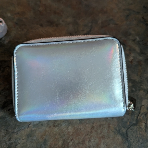 Y2K No Boundaries Wallet - Picture 2 of 4